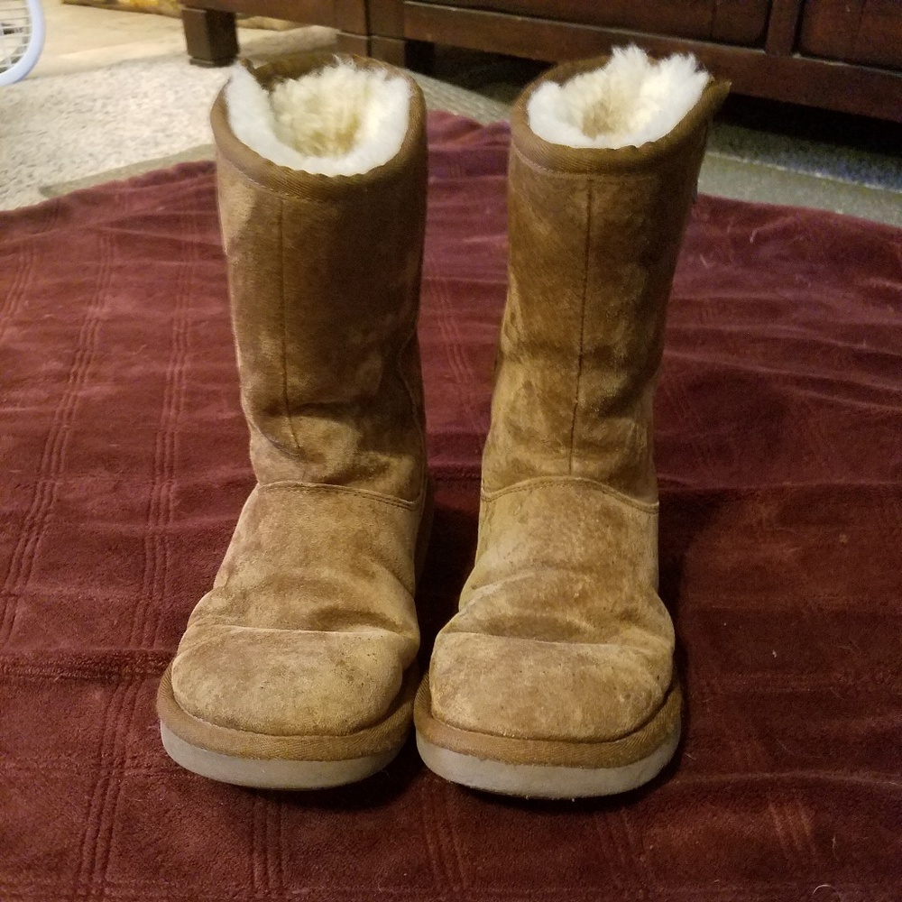 Size 4 girls ugg